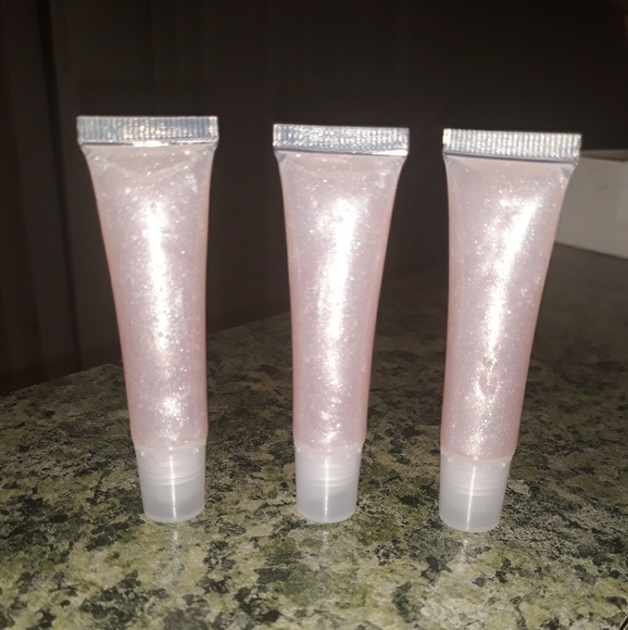 LIP GLOSS - Picture 3 of 4